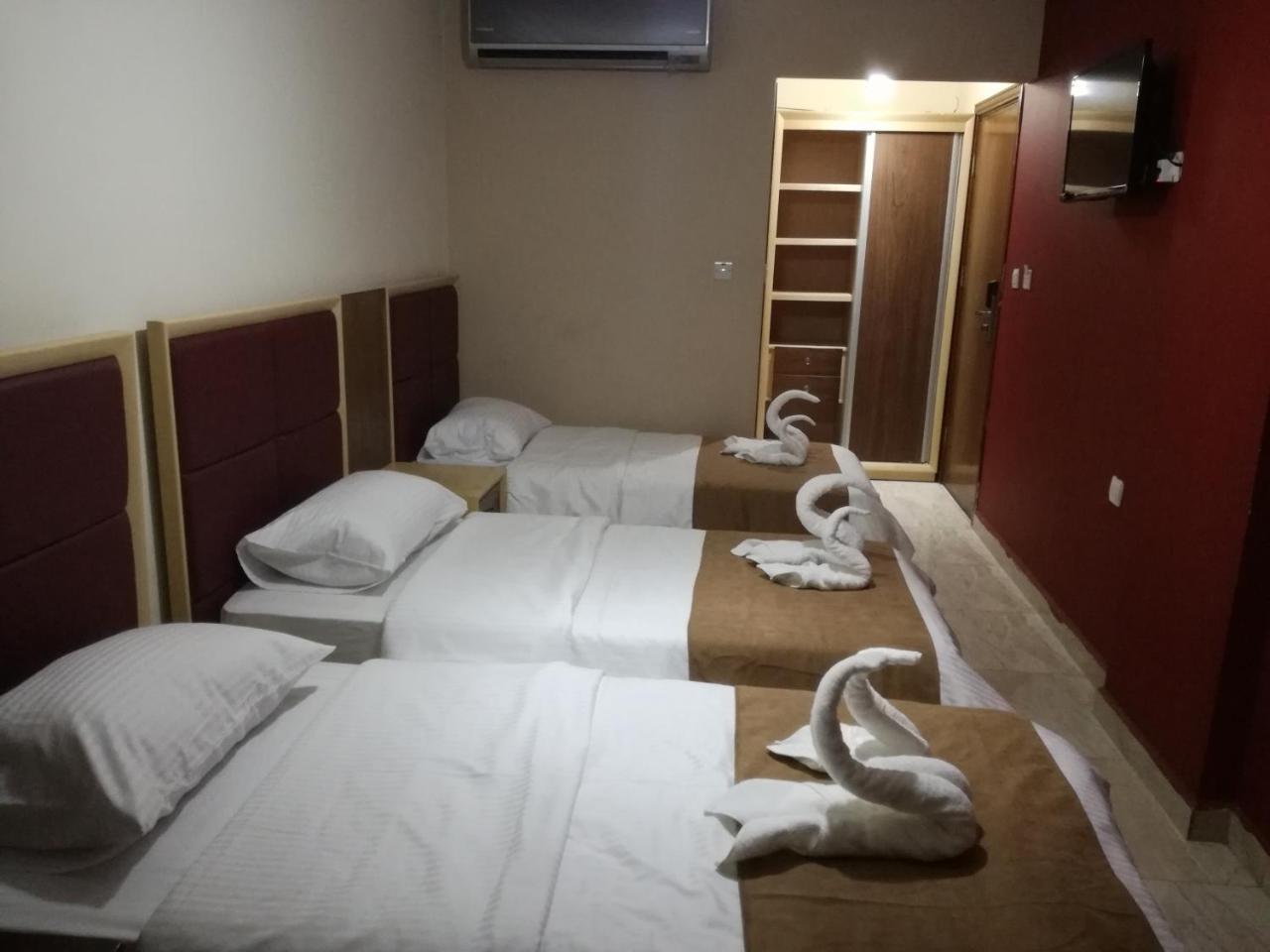 The Yacht Hotel Акаба Экстерьер фото