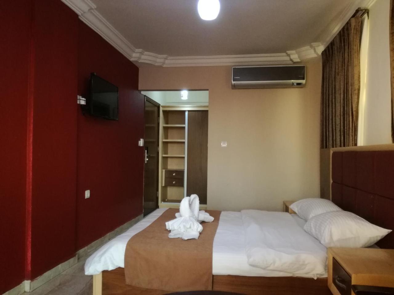 The Yacht Hotel Акаба Экстерьер фото